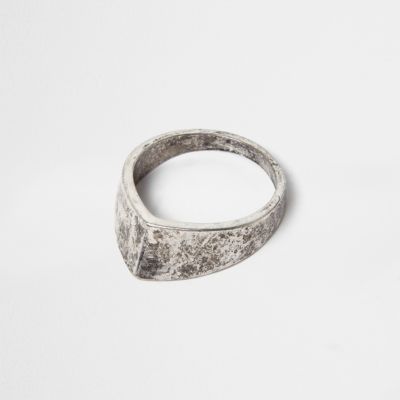Antique silver tone ring